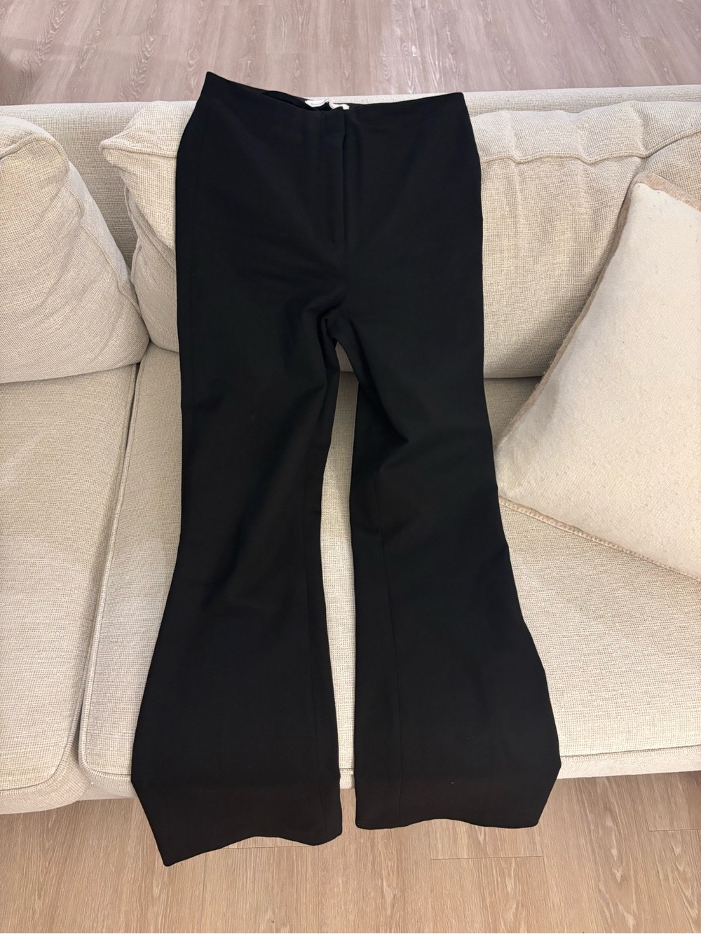 Abercrombie & Fitch Forme Bootcut Pant in Black - Picture 4 of 5